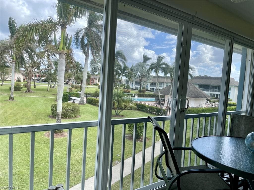 325 Charlemagne Blvd B208, Naples, FL 34112-12