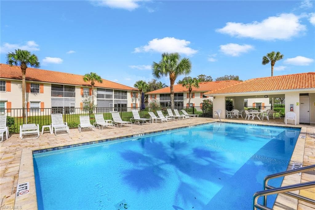 505 Mardel Dr 104, Naples, FL 34104-20