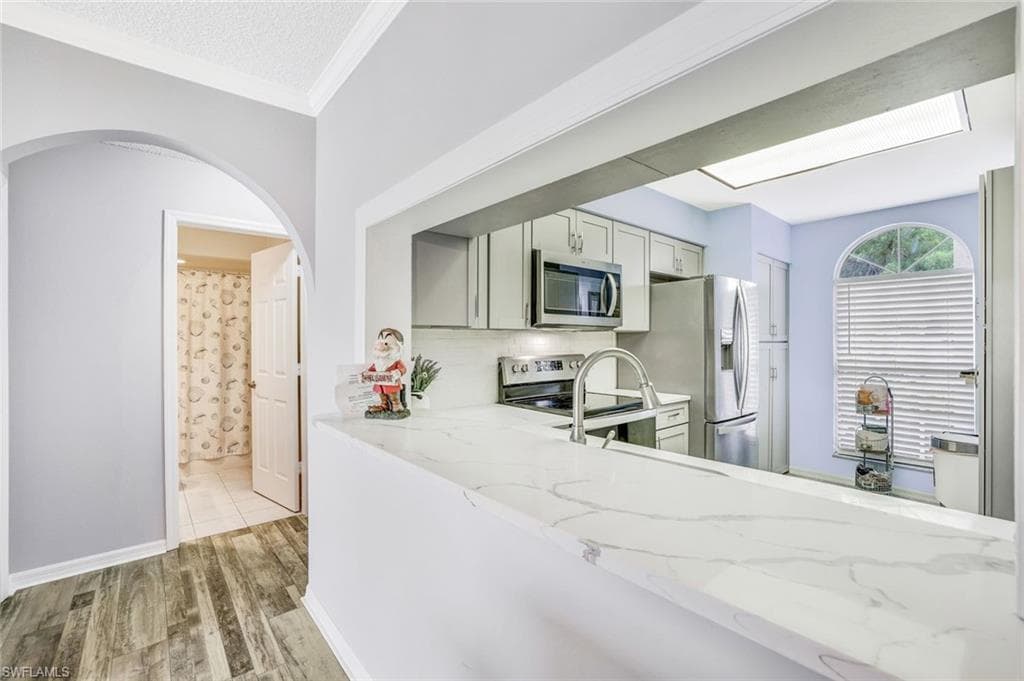 505 Mardel Dr 104, Naples, FL 34104-4