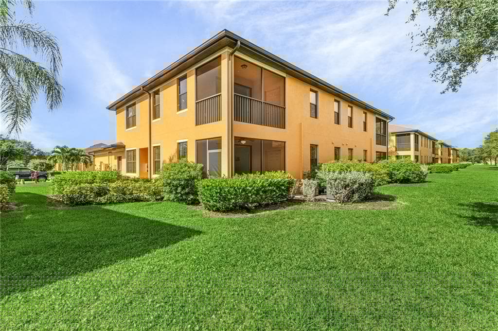 3732 Pino Vista Way 2, Estero, FL 33928-3