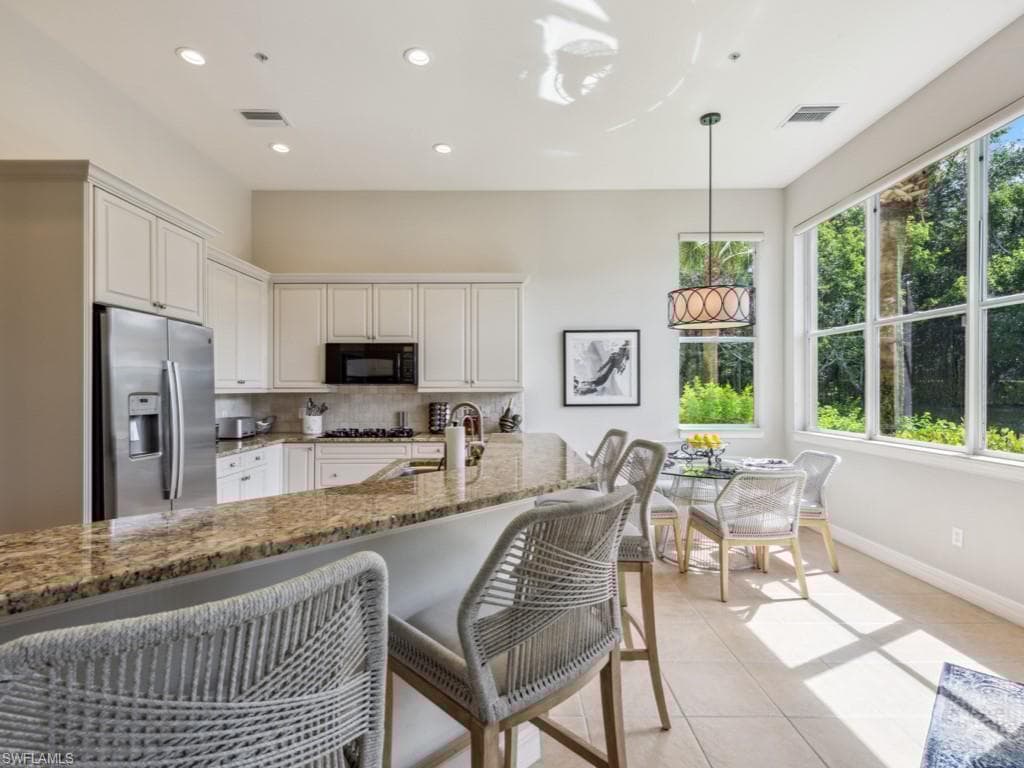 17066 Porta Vecchio Way 101, Naples, FL 34110-9