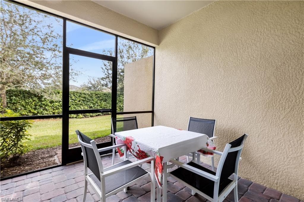 1980 Wellington St, Naples, FL 34120-15