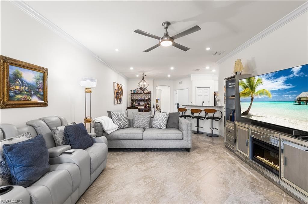 1980 Wellington St, Naples, FL 34120-4