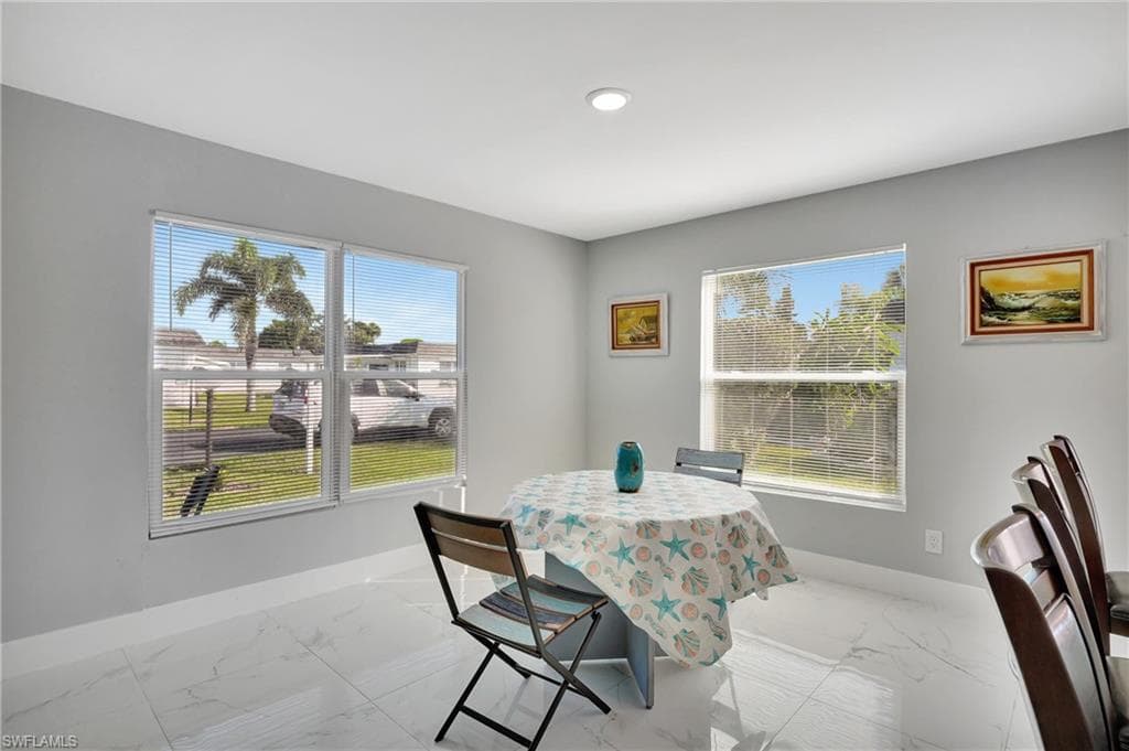 37 Hamlin Ct, Lehigh Acres, FL 33936-11
