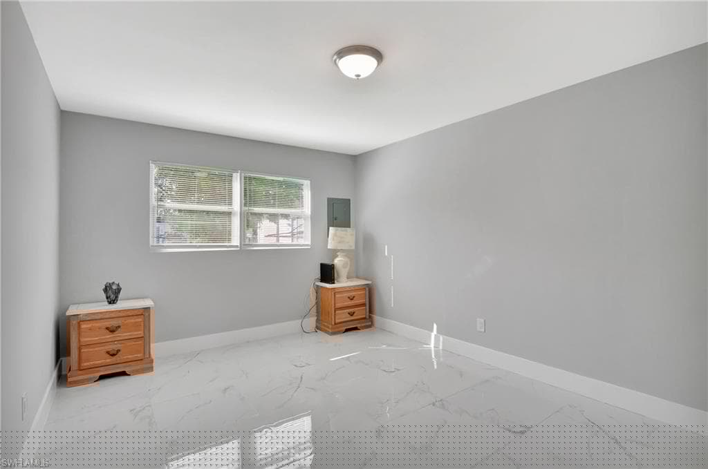 37 Hamlin Ct, Lehigh Acres, FL 33936-15