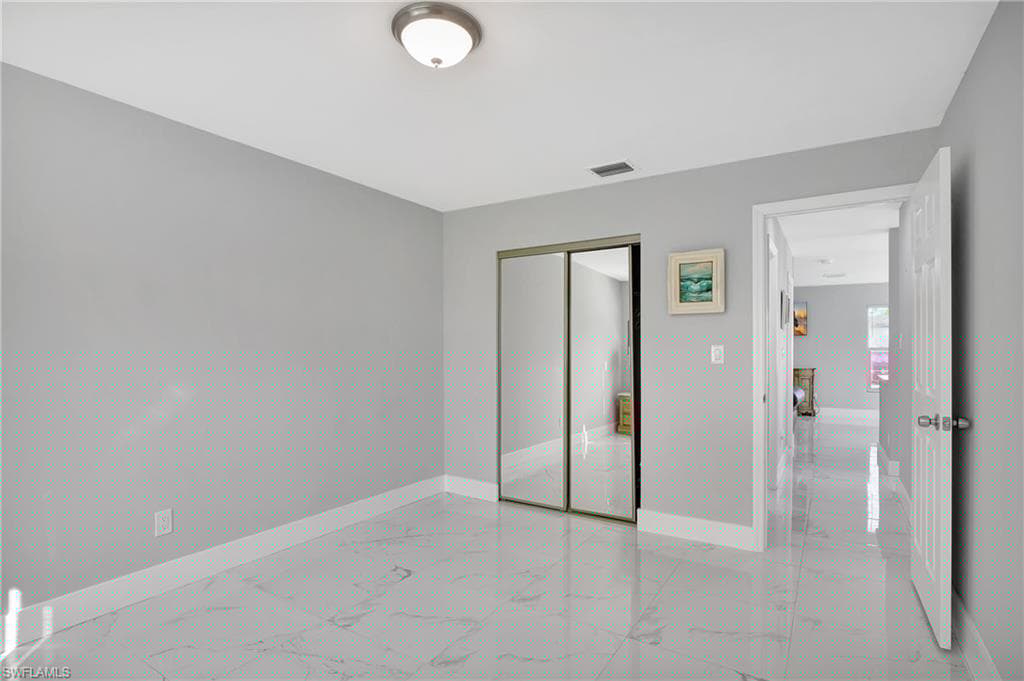 37 Hamlin Ct, Lehigh Acres, FL 33936-18
