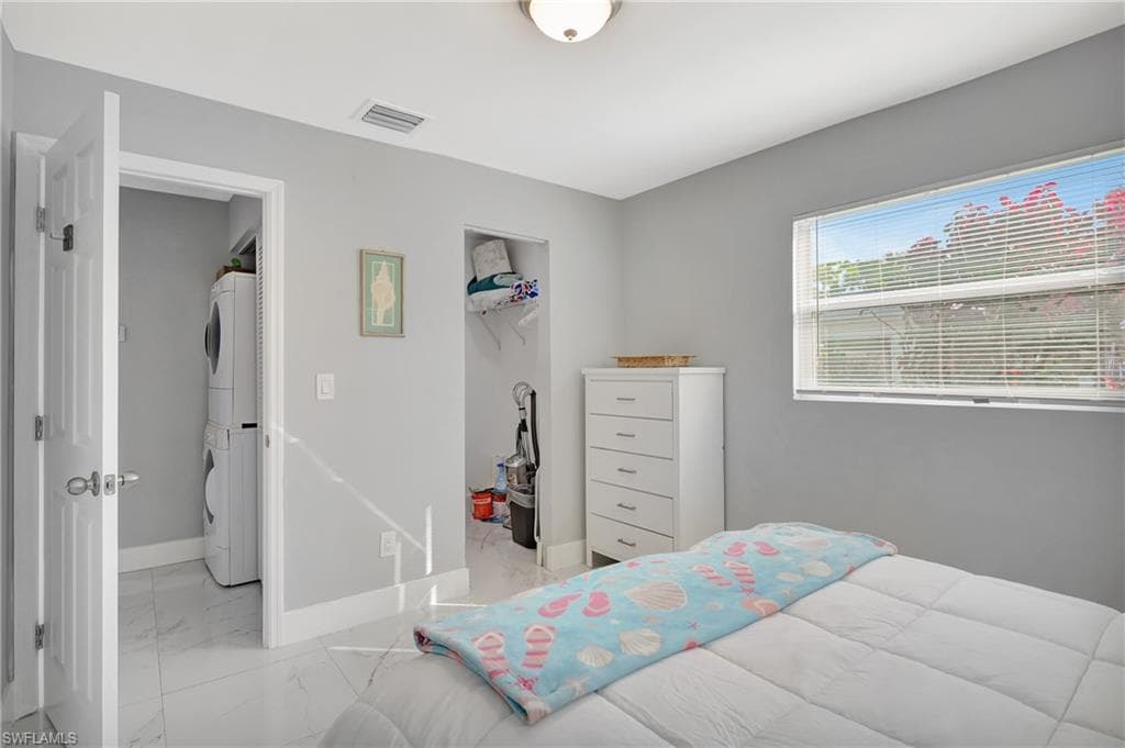37 Hamlin Ct, Lehigh Acres, FL 33936-22