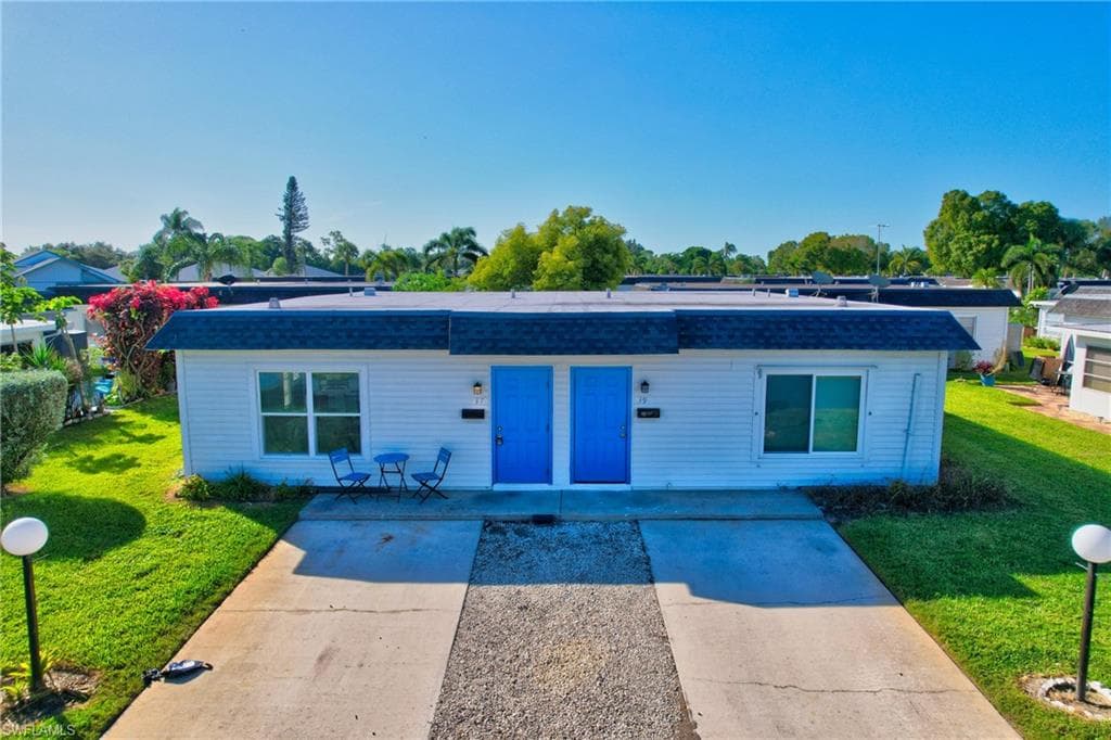 37 Hamlin Ct, Lehigh Acres, FL 33936-34