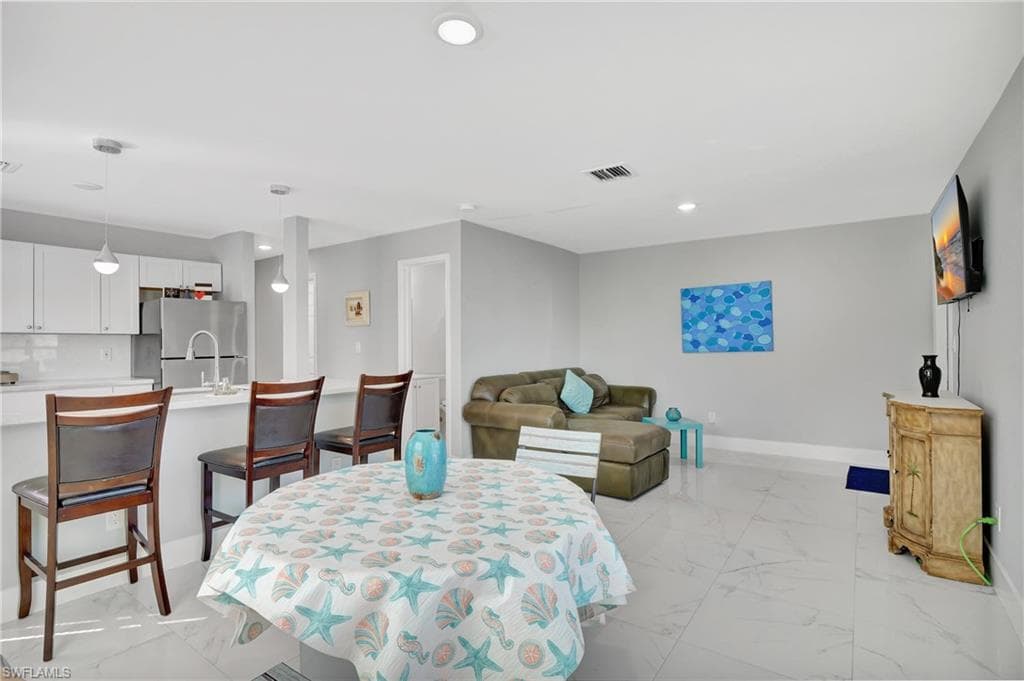 37 Hamlin Ct, Lehigh Acres, FL 33936-6