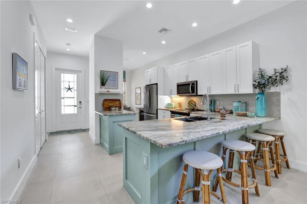 581 102nd Ave N, Naples, FL 34108-14