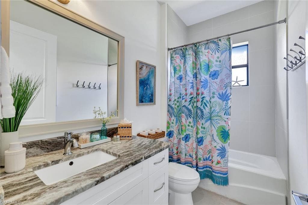 581 102nd Ave N, Naples, FL 34108-25