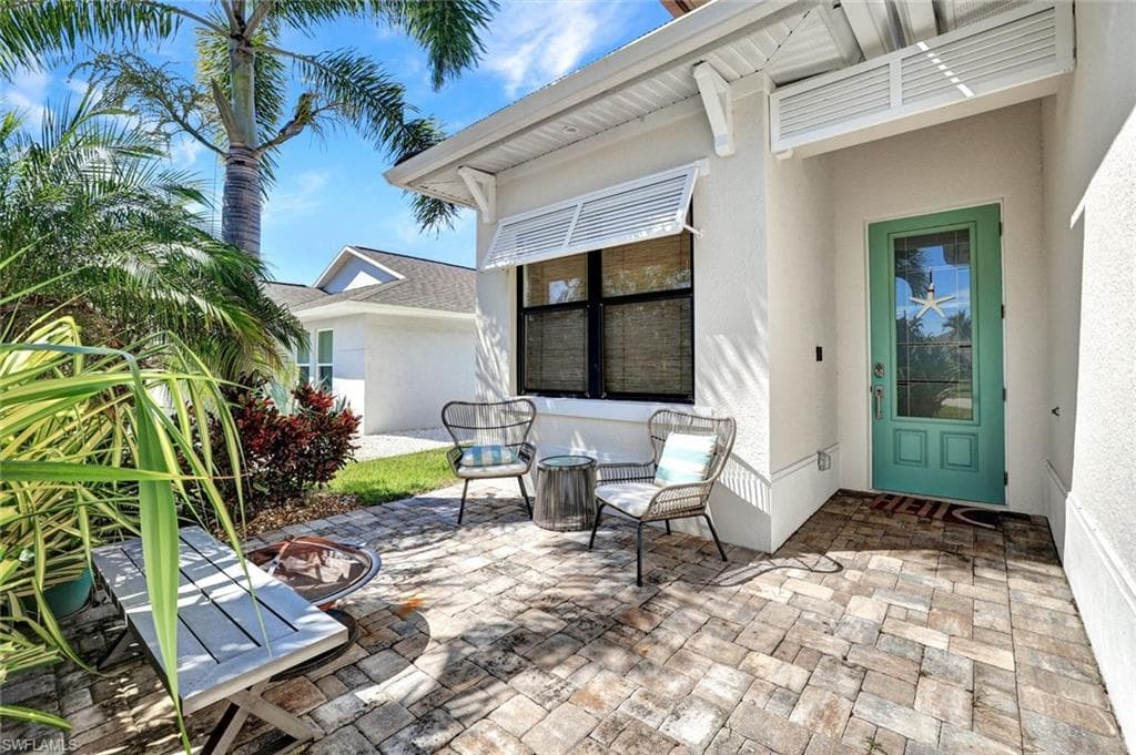581 102nd Ave N, Naples, FL 34108-28