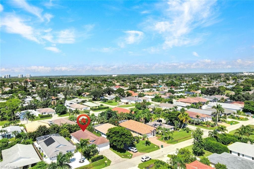 581 102nd Ave N, Naples, FL 34108-29