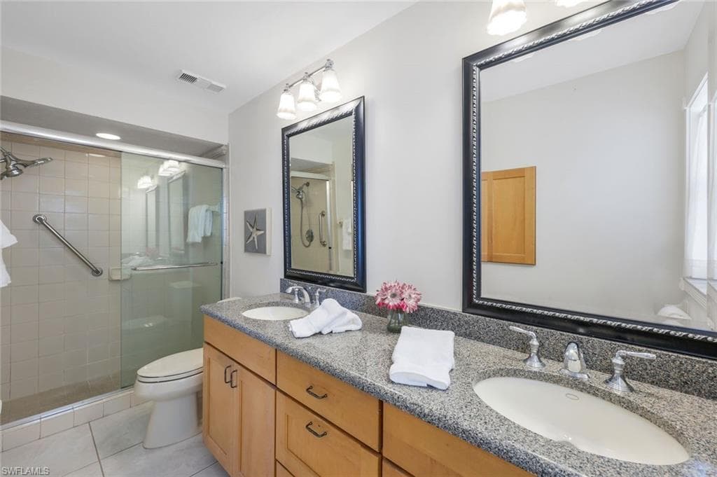 9694 Litchfield Ln, Naples, FL 34109-18
