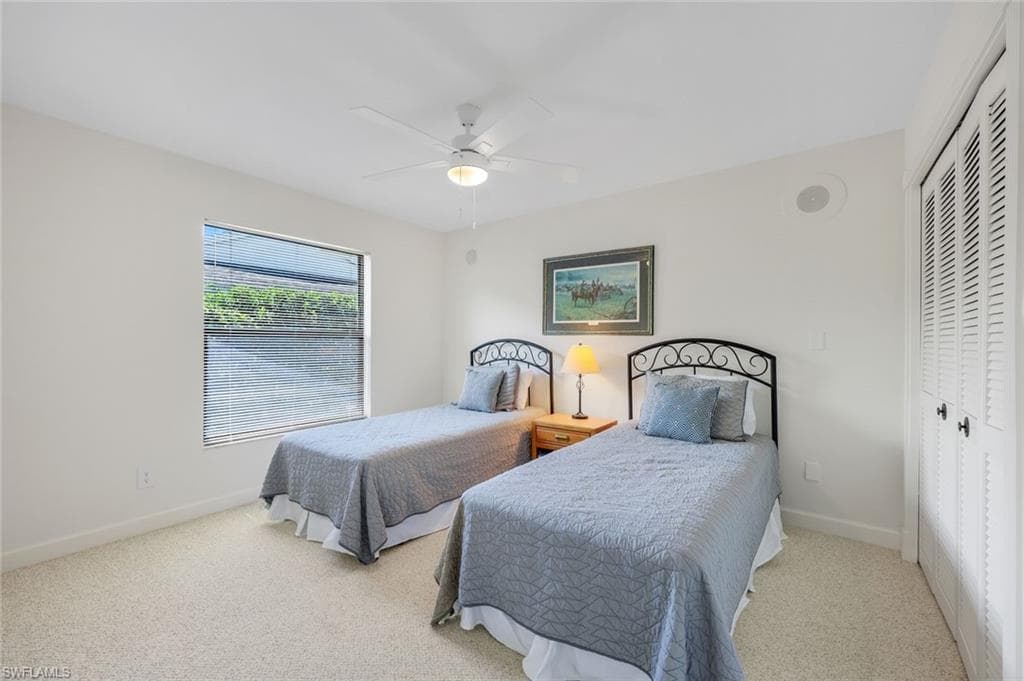 9694 Litchfield Ln, Naples, FL 34109-20