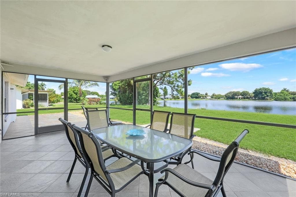 9694 Litchfield Ln, Naples, FL 34109-23