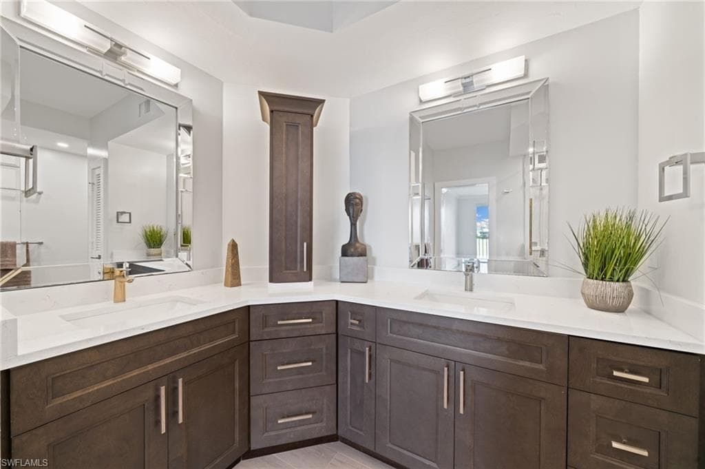 9700 Gulf Shore Dr 202, Naples, FL 34108-11