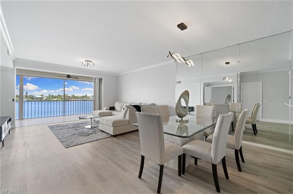 9700 Gulf Shore Dr 202, Naples, FL 34108-15