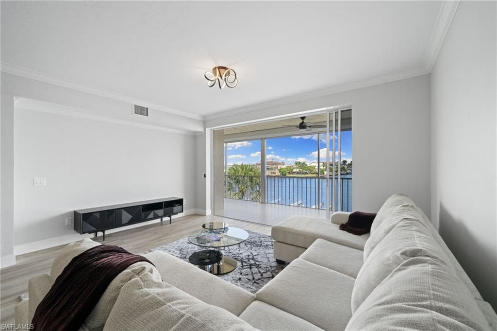 9700 Gulf Shore Dr 202, Naples, FL 34108-16