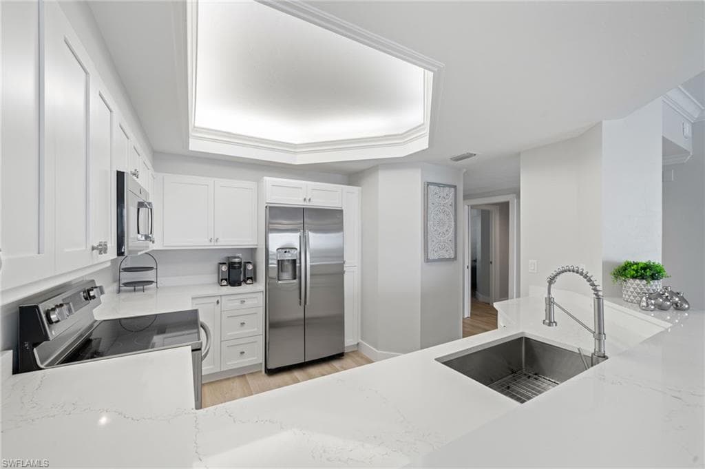 9700 Gulf Shore Dr 202, Naples, FL 34108-4