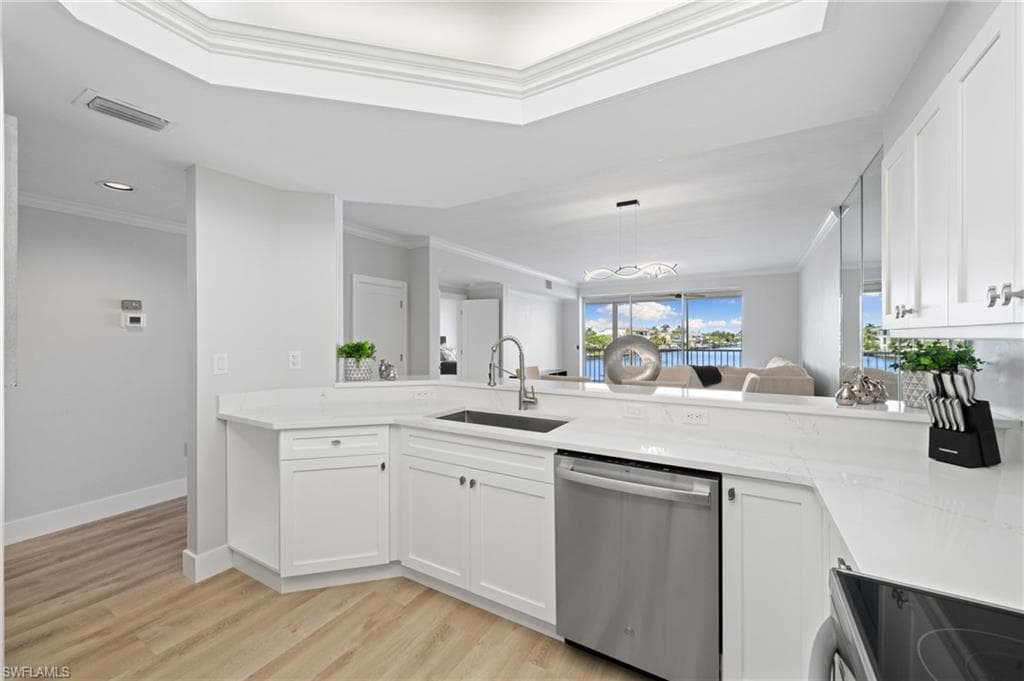 9700 Gulf Shore Dr 202, Naples, FL 34108-5