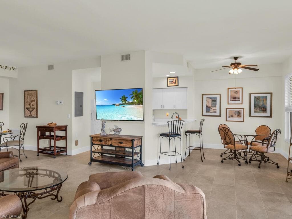 317 Sunrise Cay 1-103, Naples, FL 34114-17