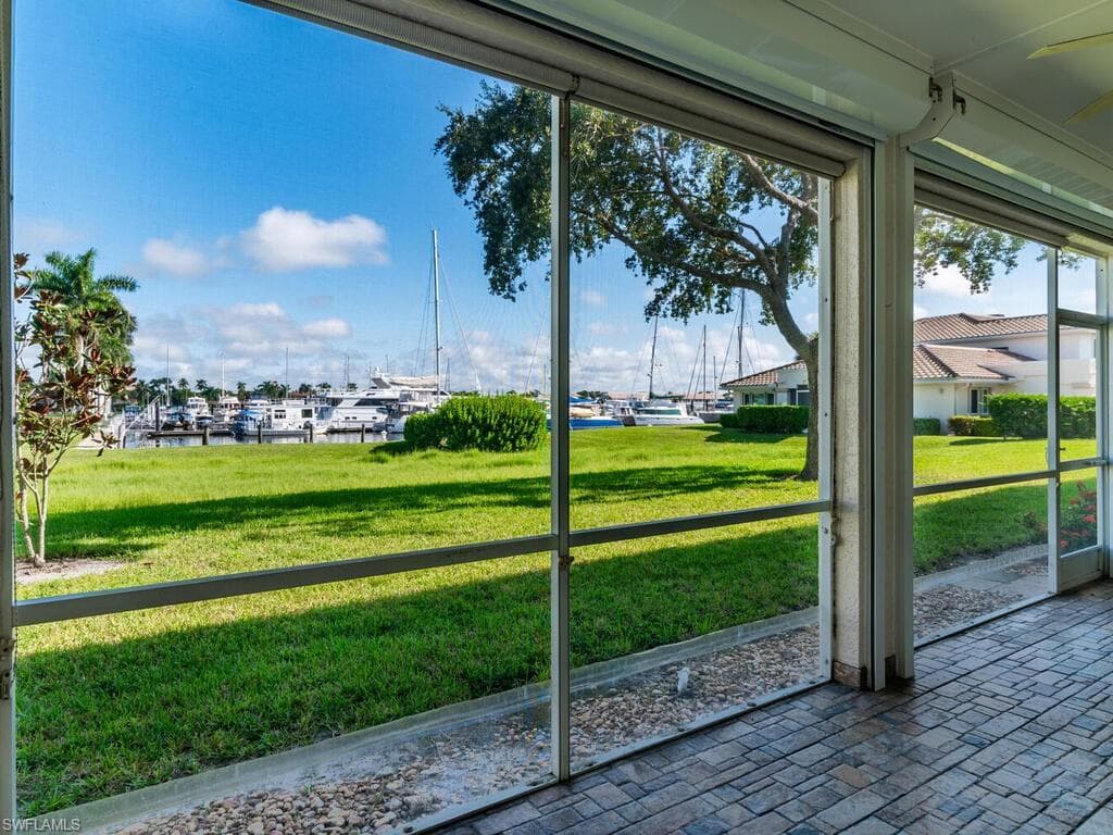317 Sunrise Cay 1-103, Naples, FL 34114-22
