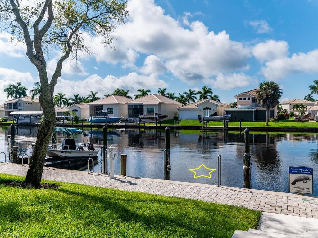 317 Sunrise Cay 1-103, Naples, FL 34114-24