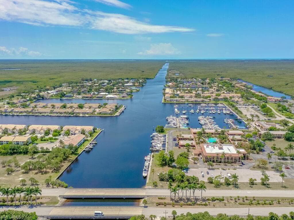 317 Sunrise Cay 1-103, Naples, FL 34114-35