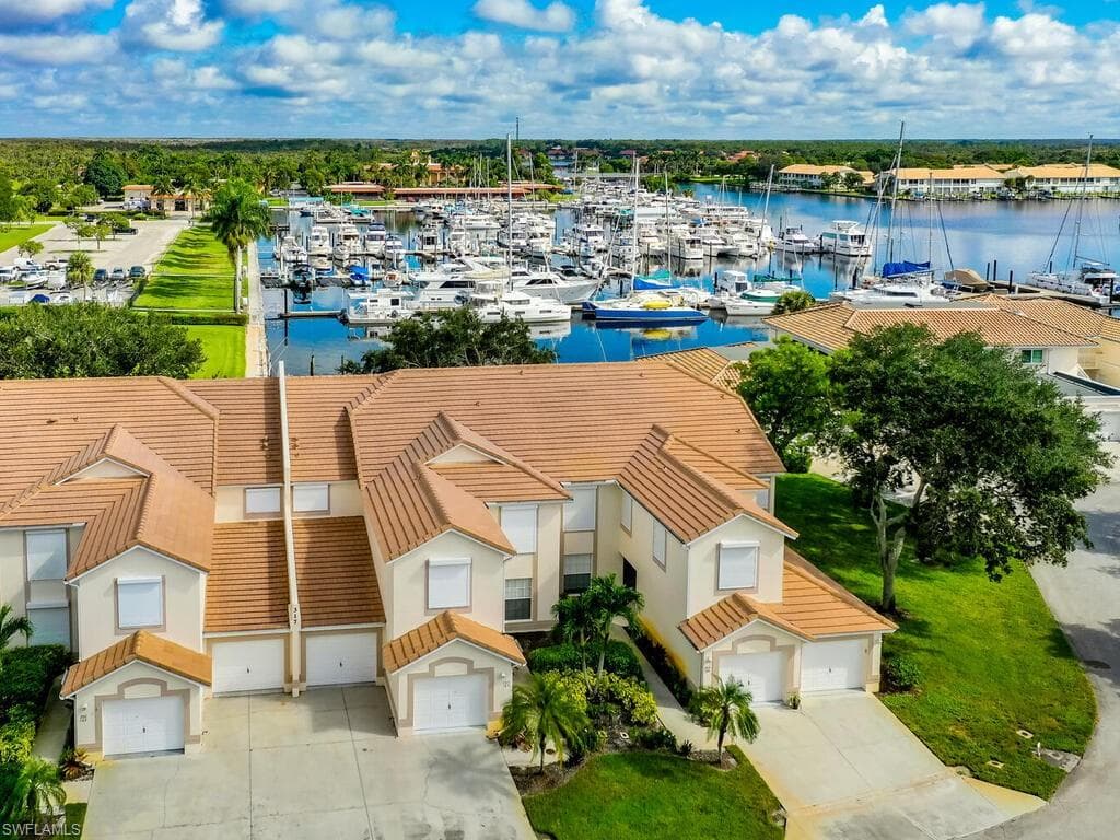 317 Sunrise Cay 1-103, Naples, FL 34114-3
