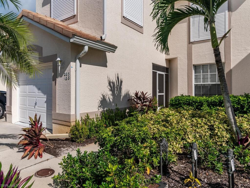 317 Sunrise Cay 1-103, Naples, FL 34114-4