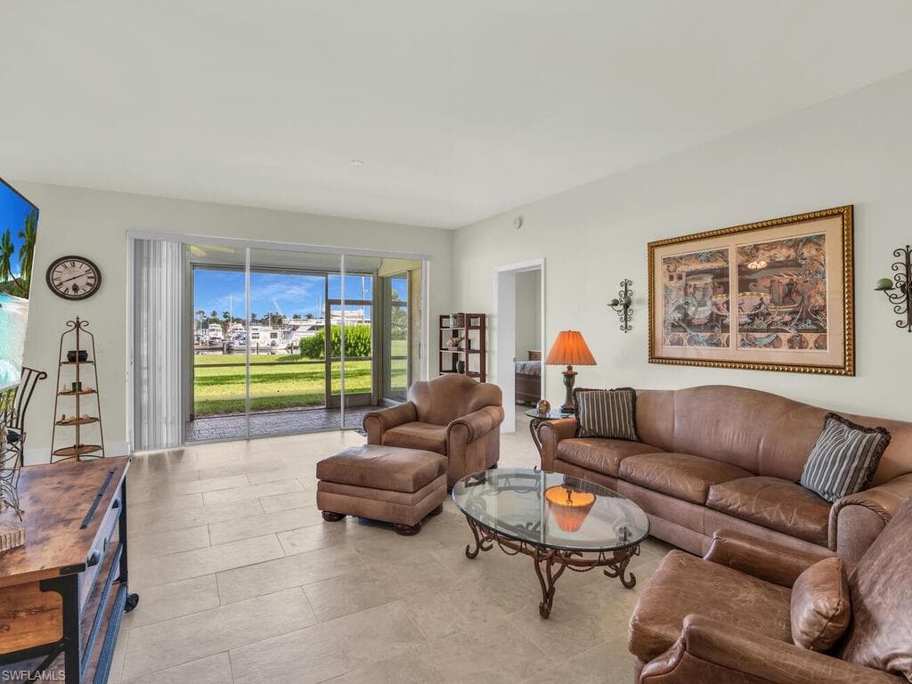 317 Sunrise Cay 1-103, Naples, FL 34114-8