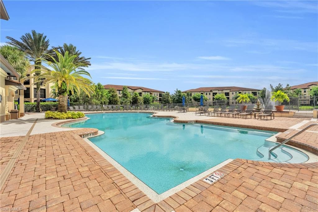 12990 Positano Cir 301, Naples, FL 34105-29