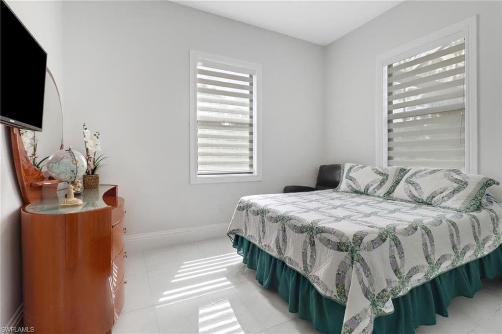 62 35th Ave NE, Naples, FL 34120-15