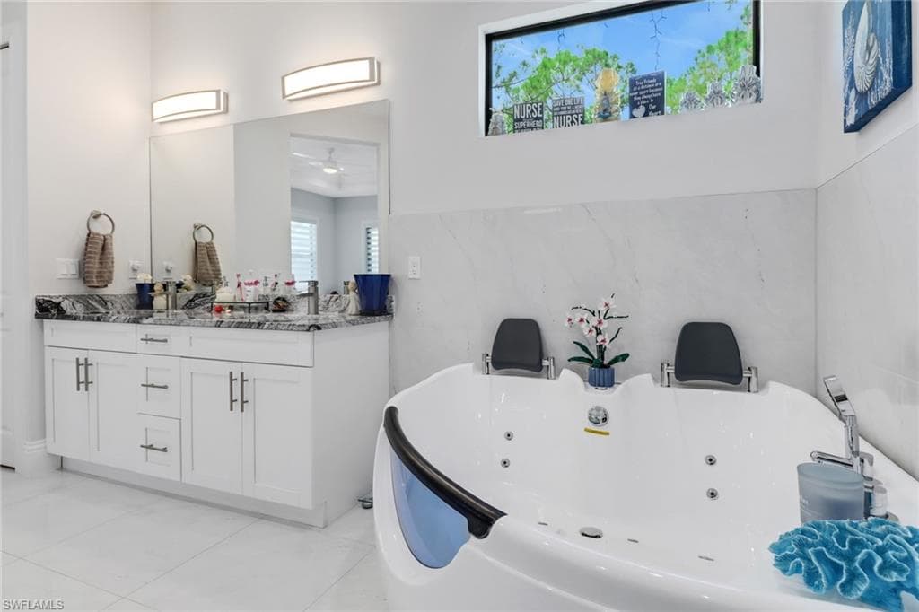 62 35th Ave NE, Naples, FL 34120-20