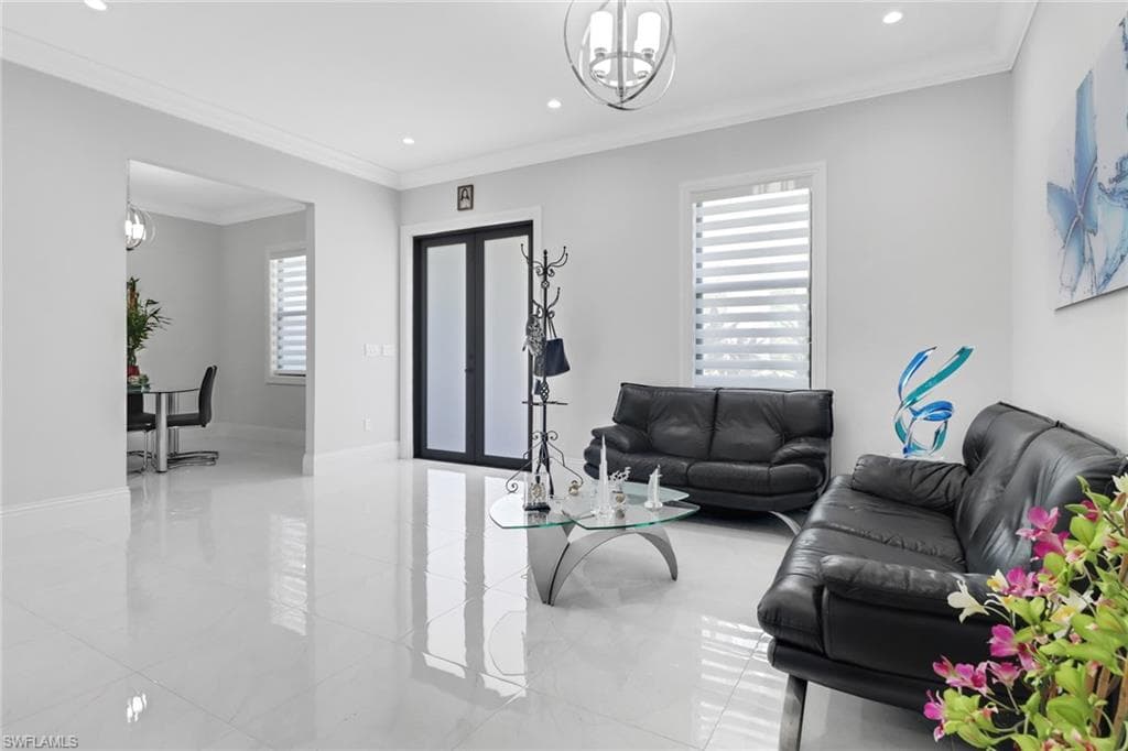 62 35th Ave NE, Naples, FL 34120-21
