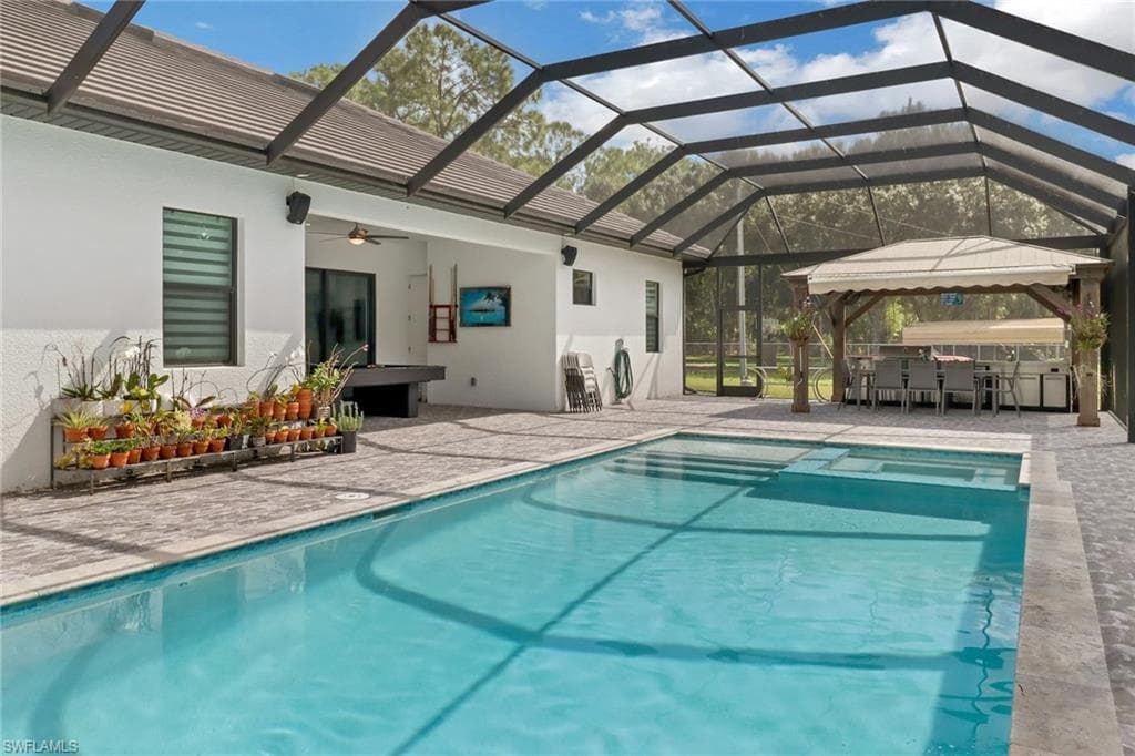 62 35th Ave NE, Naples, FL 34120-35