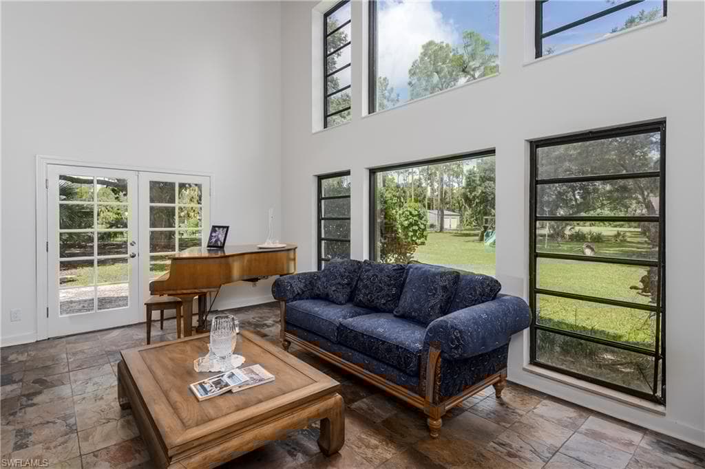 3301 31st Ave SW, Naples, FL 34117-16