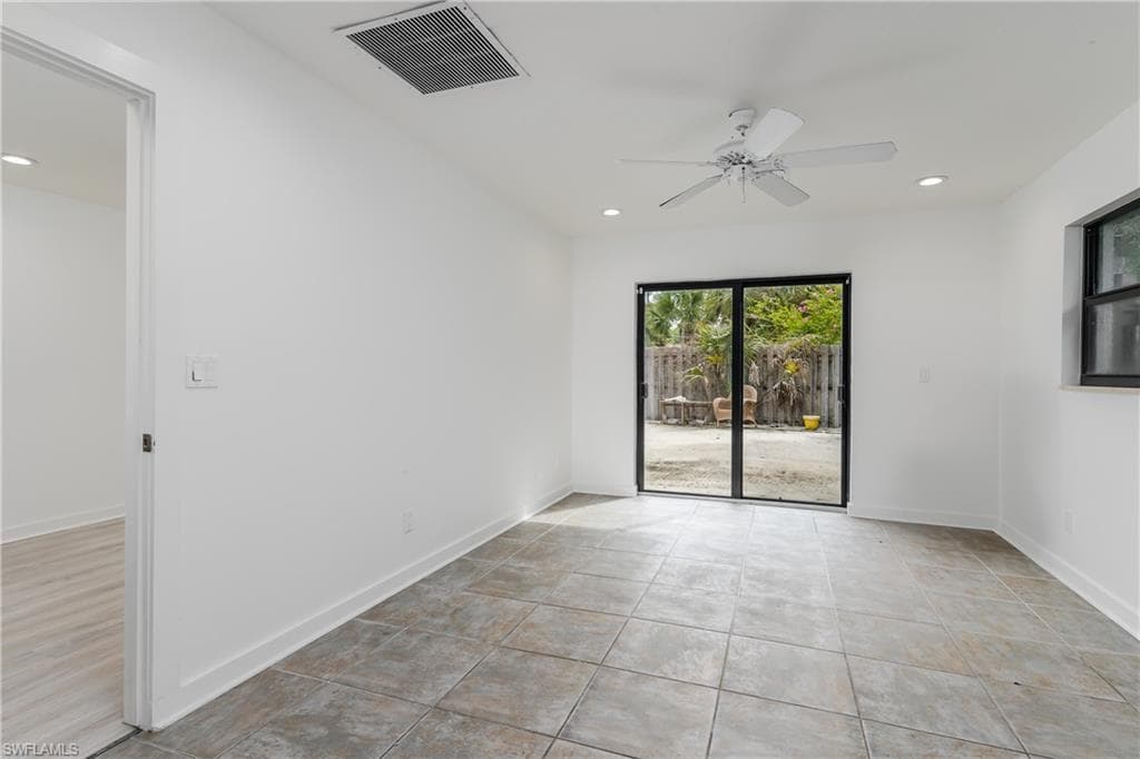 3301 31st Ave SW, Naples, FL 34117-28