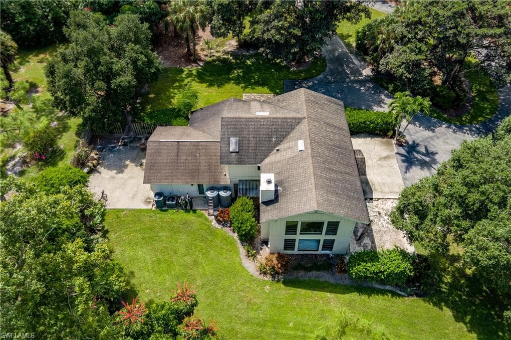3301 31st Ave SW, Naples, FL 34117-4