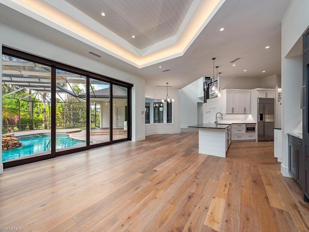 9099 The Ln, Naples, FL 34109-9