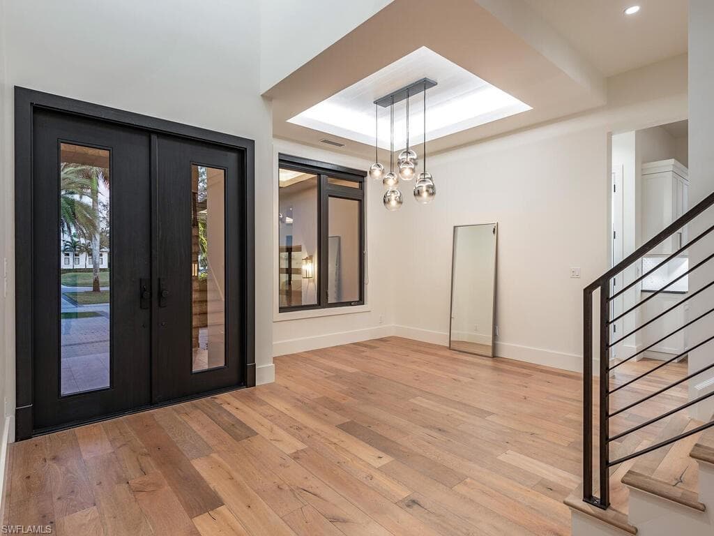 9099 The Ln, Naples, FL 34109-5