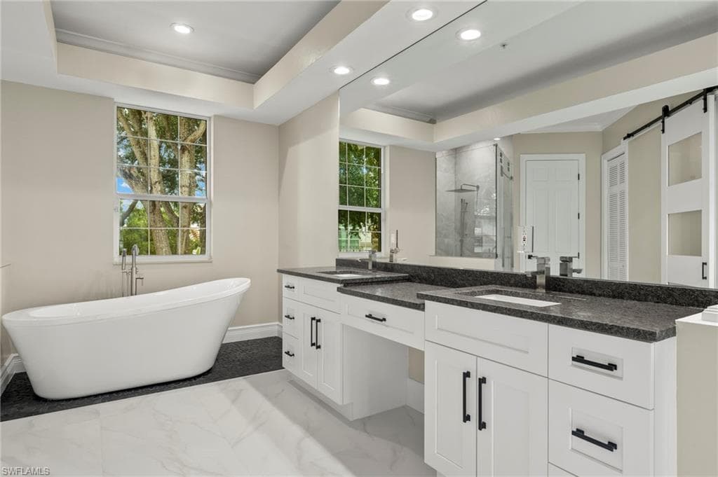 164 Colonade Cir 1307, Naples, FL 34103-19