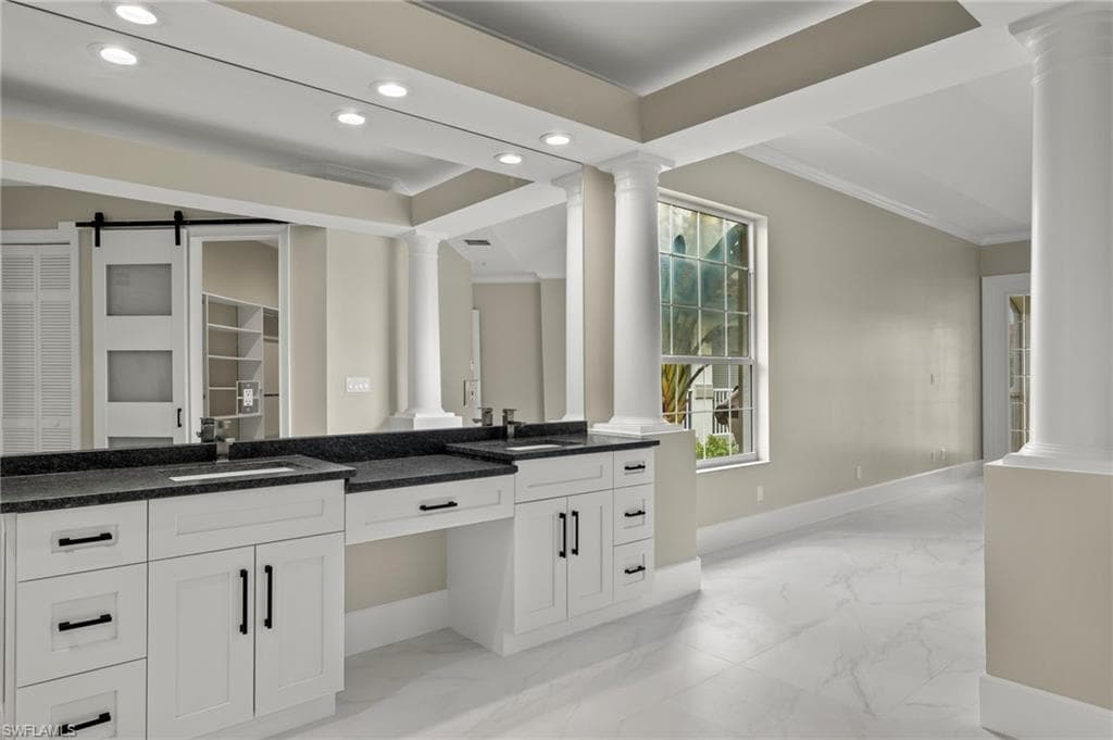 164 Colonade Cir 1307, Naples, FL 34103-20