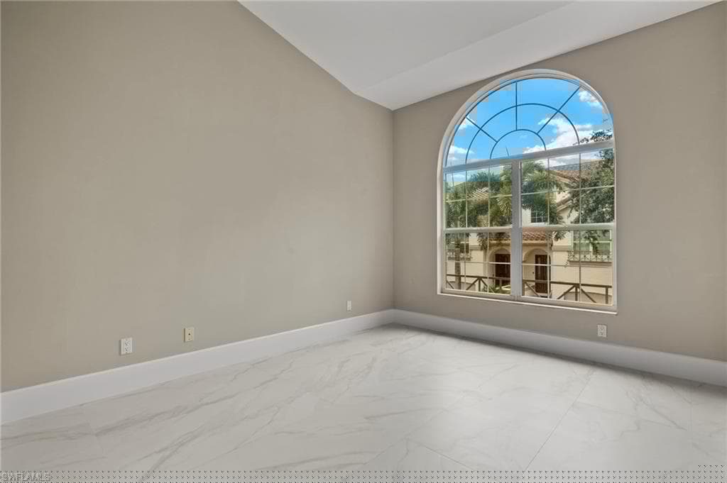 164 Colonade Cir 1307, Naples, FL 34103-24