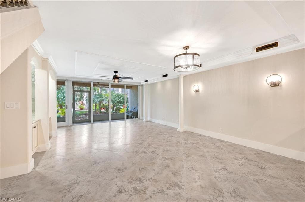 800 River Point Dr 536, Naples, FL 34102-10