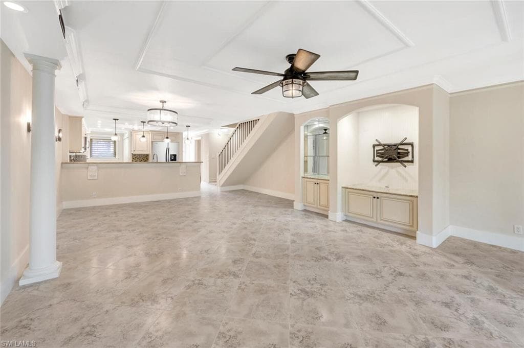 800 River Point Dr 536, Naples, FL 34102-11
