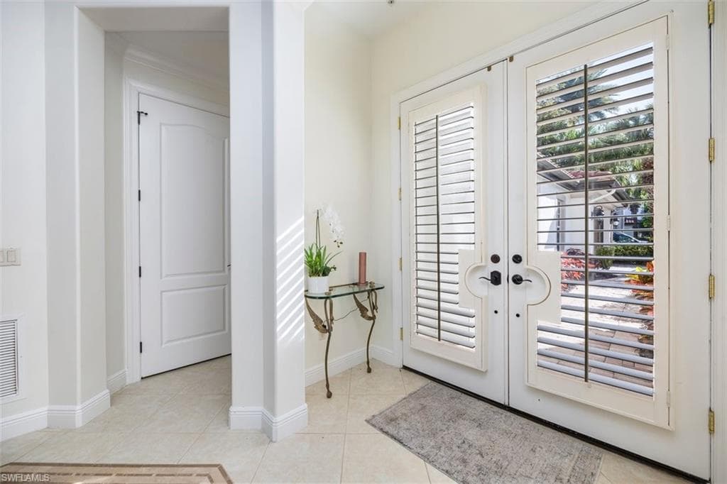 29120 Brendisi Way 102, Naples, FL 34110-4