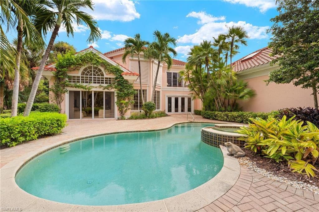 7005 Verde Way, Naples, FL 34108-29