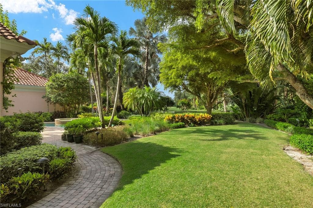 7005 Verde Way, Naples, FL 34108-30